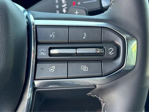 New 2026 GMC Yukon XL Elevation w/ LPO, Get Active Package AWD/4WD image 18