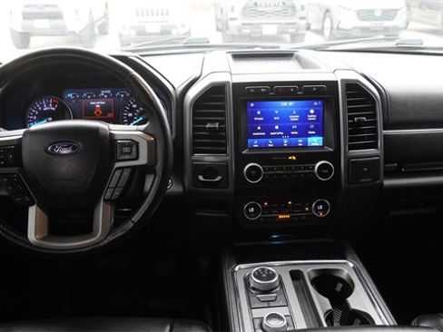 Used 2021 Ford Expedition Max XLT image 16