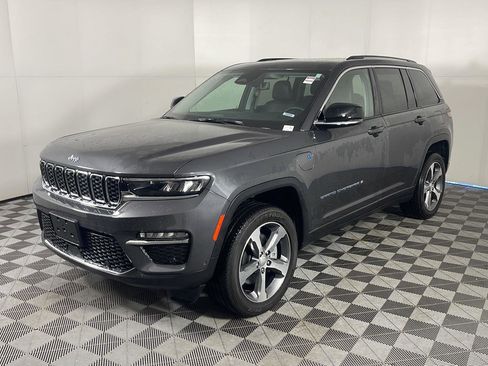 Used 2024 Jeep Grand Cherokee Limited 4xe w/ Luxury Tech Group II image 2