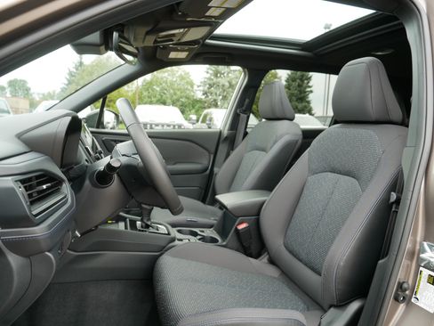 Used 2025 Subaru Forester Premium AWD/4WD image 34
