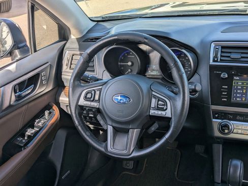 Used 2017 Subaru Outback 2.5i Touring w/ Popular Package #5A image 16