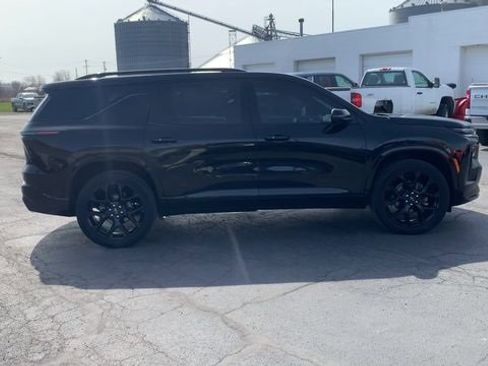 Used 2024 Chevrolet Traverse RS image 9