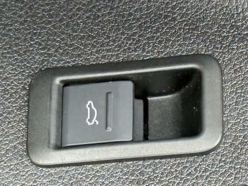 Used 2020 Audi Q3 2.0T Premium w/ Convenience Package image 61