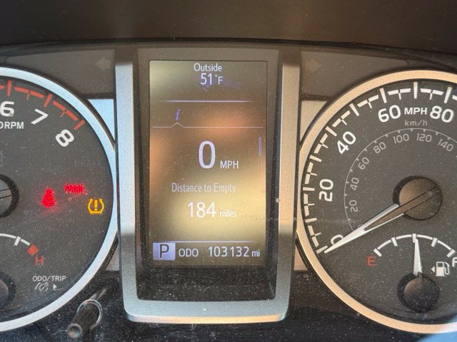 Used 2020 Toyota Tacoma SR5 w/ SR5 Appearance Package (SM) RWD image 17