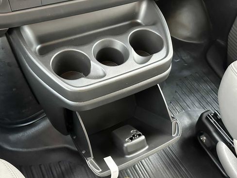 New 2025 GMC Savana 3500 Extended w/ Driver Convenience Package image 30