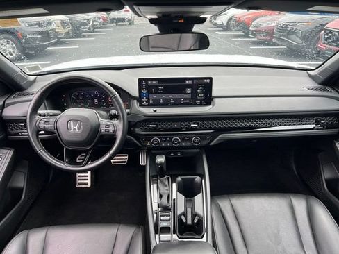 Used 2023 Honda Accord Sport image 4