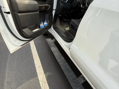 Used 2020 Chevrolet Silverado 1500 LT w/ All-Star Edition image 7