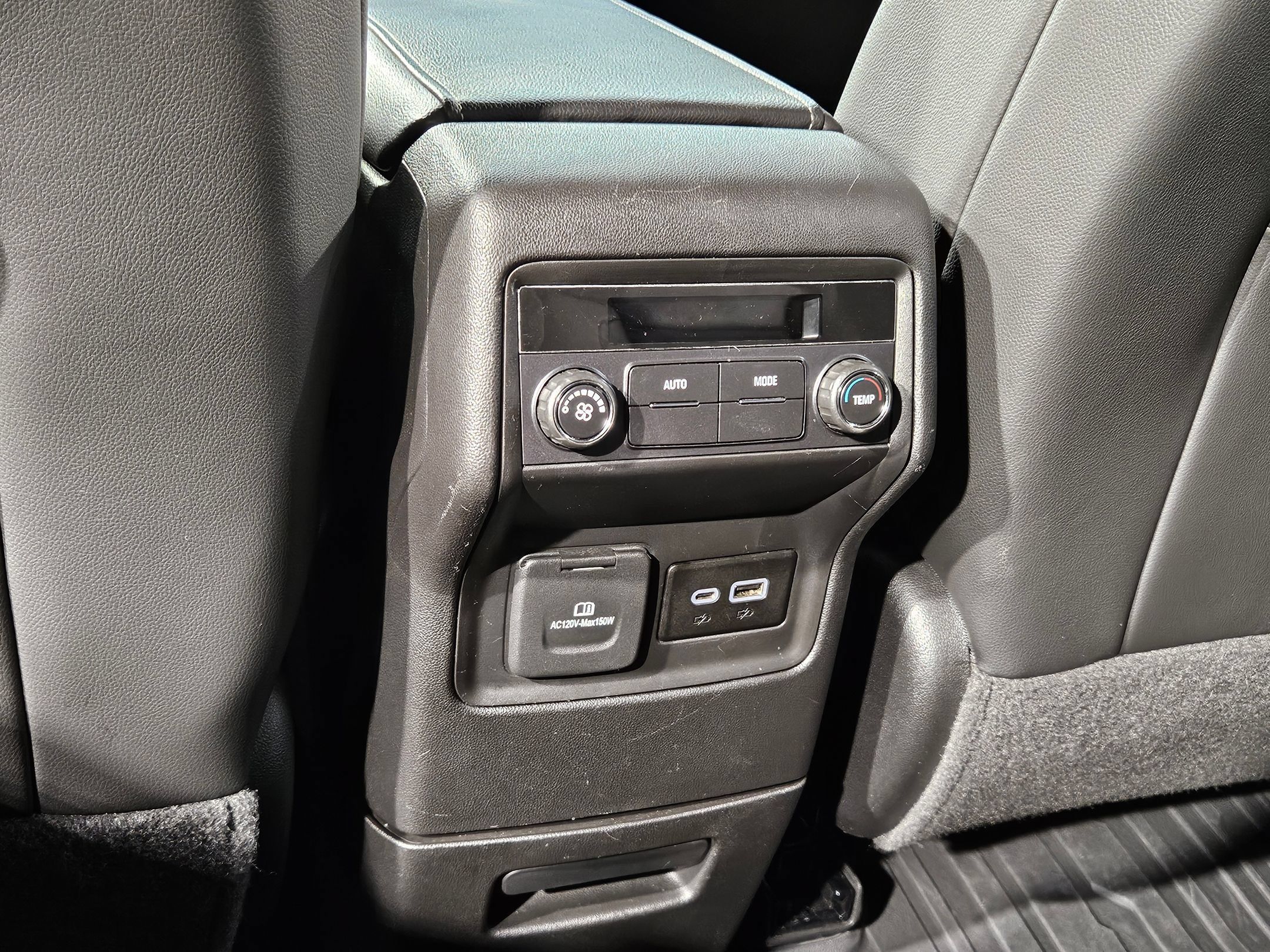 Used 2023 GMC Acadia SLT AWD/4WD image 38