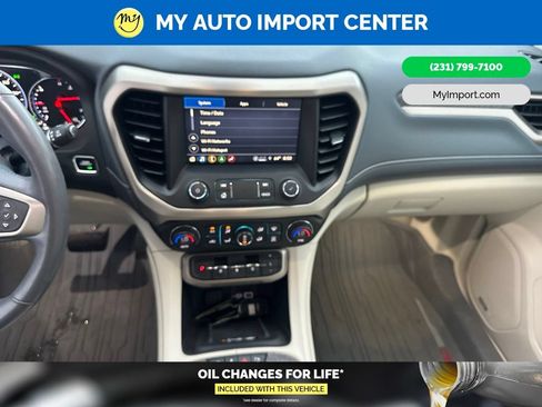 Used 2021 GMC Acadia Denali w/ Denali Ultimate Package AWD/4WD image 19