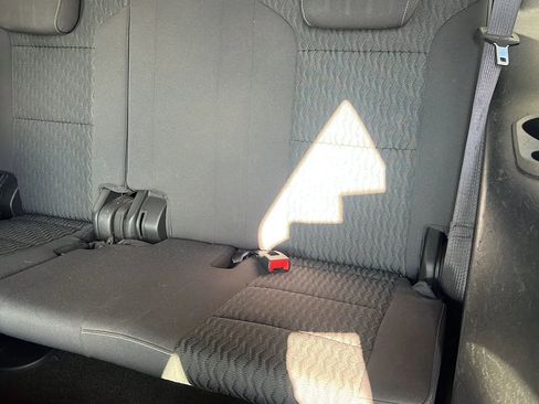 Used 2017 GMC Yukon SLE w/ SLE Value Package image 34