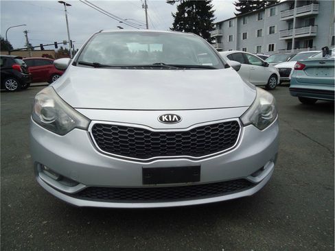 Used 2016 Kia Forte EX w/ EX Premium Package image 3