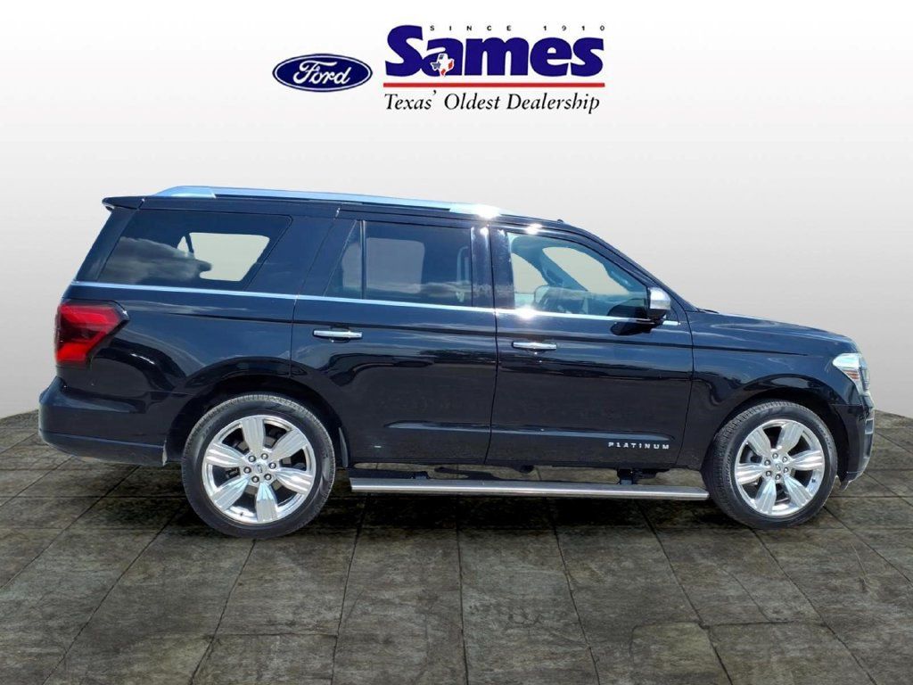 Used 2023 Ford Expedition Platinum RWD image 3