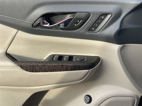 Used 2023 GMC Acadia Denali image 23