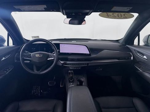 Used 2024 Cadillac XT4 Sport w/ Cold Weather Package image 26