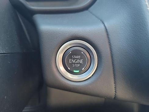Used 2024 Chevrolet Suburban Premier RWD image 16