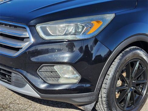 Used 2017 Ford Escape SE w/ SE Leather Comfort Package image 8