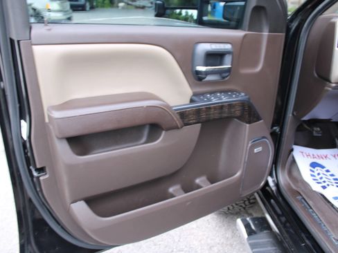 Used 2015 GMC Sierra 2500 Denali w/ Duramax Plus Package AWD/4WD image 14