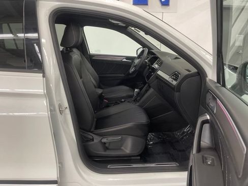 Used 2024 Volkswagen Tiguan SE R-Line AWD/4WD image 11