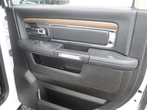 Used 2018 RAM 1500 Laramie w/ Convenience Group AWD/4WD image 22