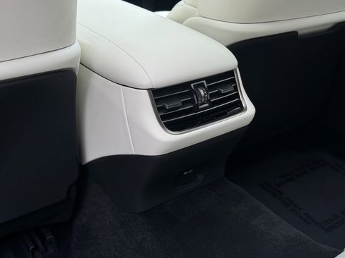 Used 2023 Lexus LS 500h AWD w/ Luxury Package image 69