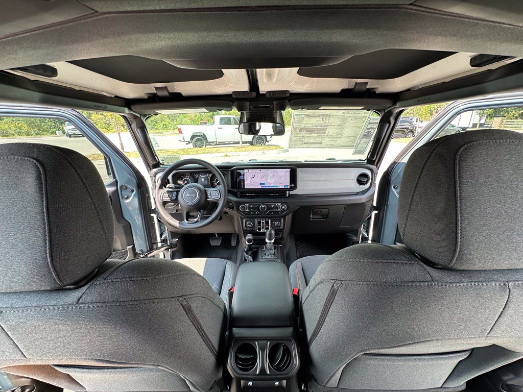 New 2026 Jeep Gladiator Sport AWD/4WD image 32