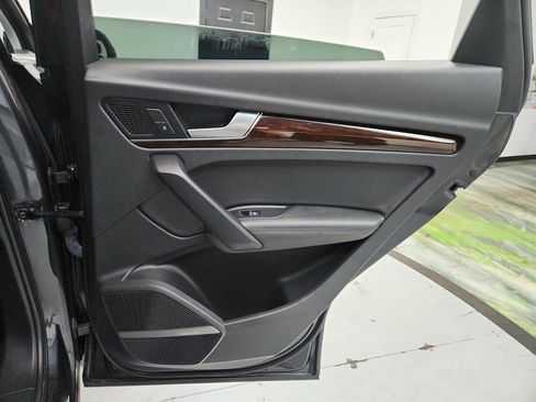 Used 2019 Audi Q5 2.0T Premium Plus w/ Premium Plus Package AWD/4WD image 31