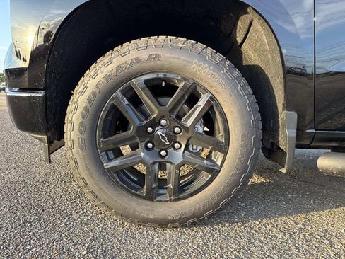 New 2026 Chevrolet Silverado 1500 Custom w/ Turbomax Blackout Package RWD image 20