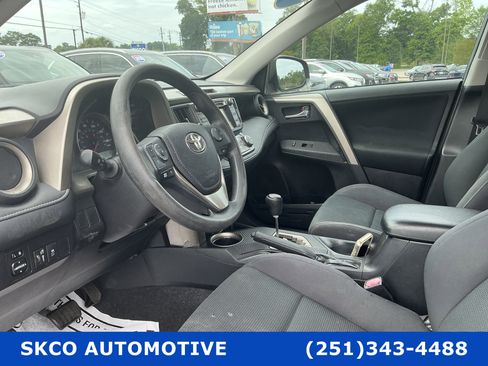 Used 2015 Toyota RAV4 XLE FWD image 20