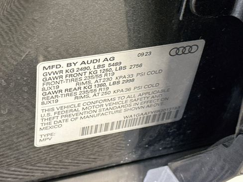 Used 2024 Audi Q5 2.0T Premium w/ Convenience Package AWD/4WD image 12
