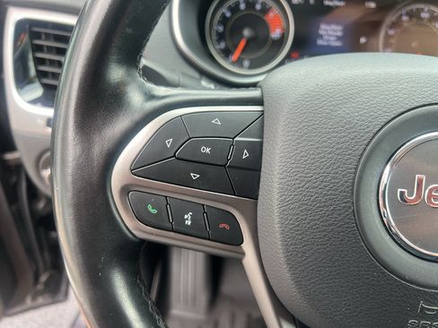 Used 2020 Jeep Cherokee Limited AWD/4WD image 28