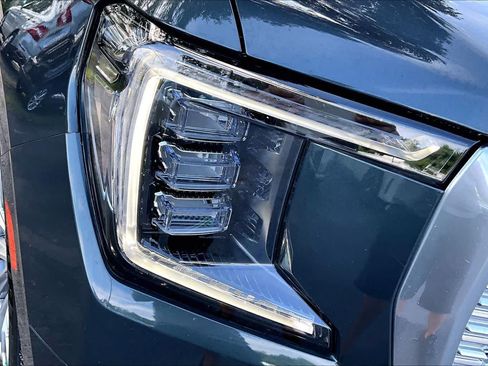 Used 2021 GMC Yukon XL Denali w/ Denali Premium Package AWD/4WD image 28