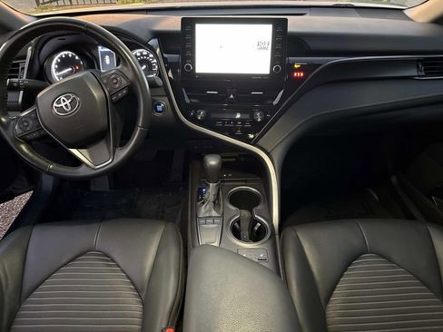 Used 2024 Toyota Camry SE image 19