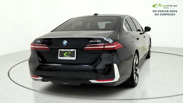 Used 2024 BMW i5 eDrive40i w/ M Sport Package RWD image 8