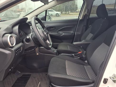 Used 2024 Nissan Versa S w/ S Plus Package image 17