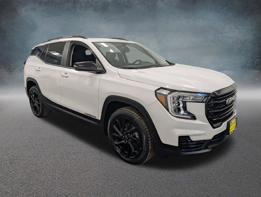Used 2023 GMC Terrain SLE w/ Driver Convenience Package AWD/4WD image 4