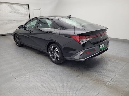 Used 2025 Hyundai Elantra SEL image 5