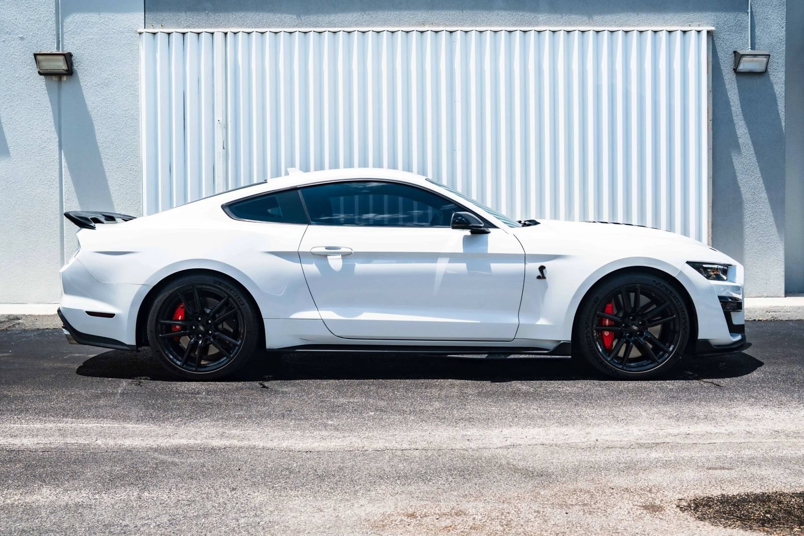 Used 2020 Ford Mustang Shelby GT500 w/ Technology Package RWD image 4