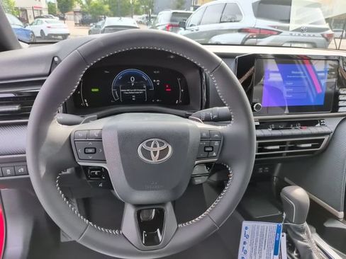 Used 2026 Toyota Camry SE AWD/4WD image 23
