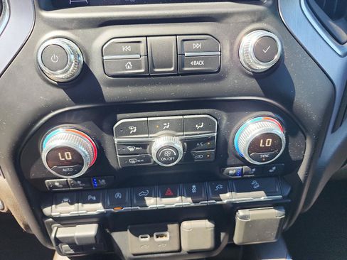 Used 2019 GMC Sierra 1500 SLT w/ SLT Premium Plus Package AWD/4WD image 24
