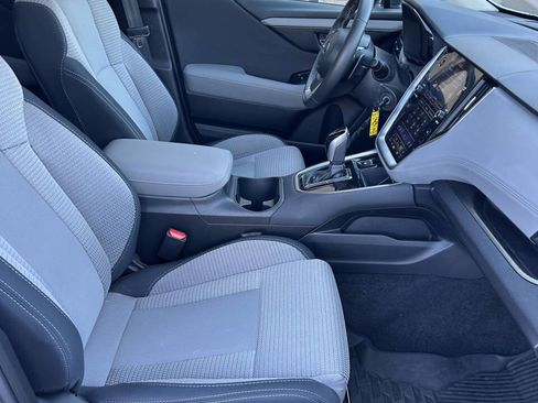 Used 2025 Subaru Outback Premium image 16