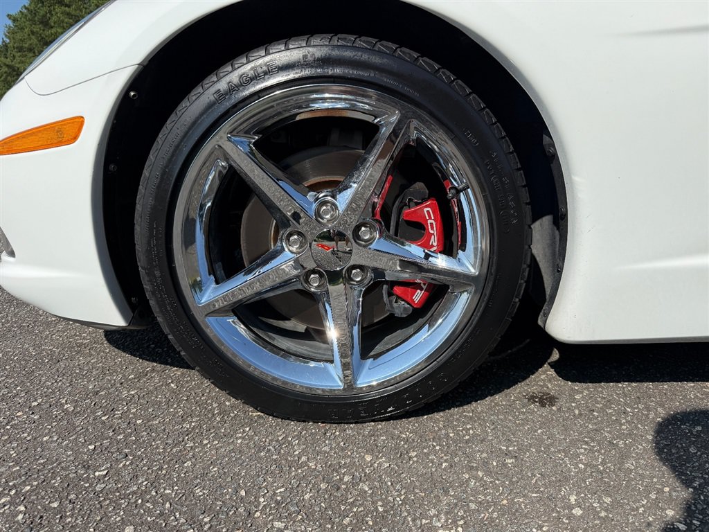 Used 2013 Chevrolet Corvette Coupe w/ 3LT Preferred Equipment Group RWD image 18