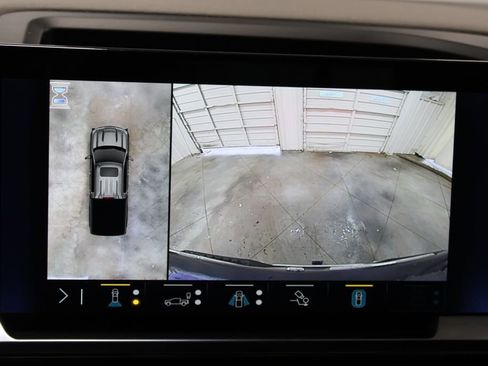 Used 2023 Chevrolet Silverado 1500 LTZ AWD/4WD image 59