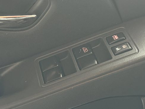 Used 2023 Nissan Frontier SV w/ Midnight Edition Package image 12