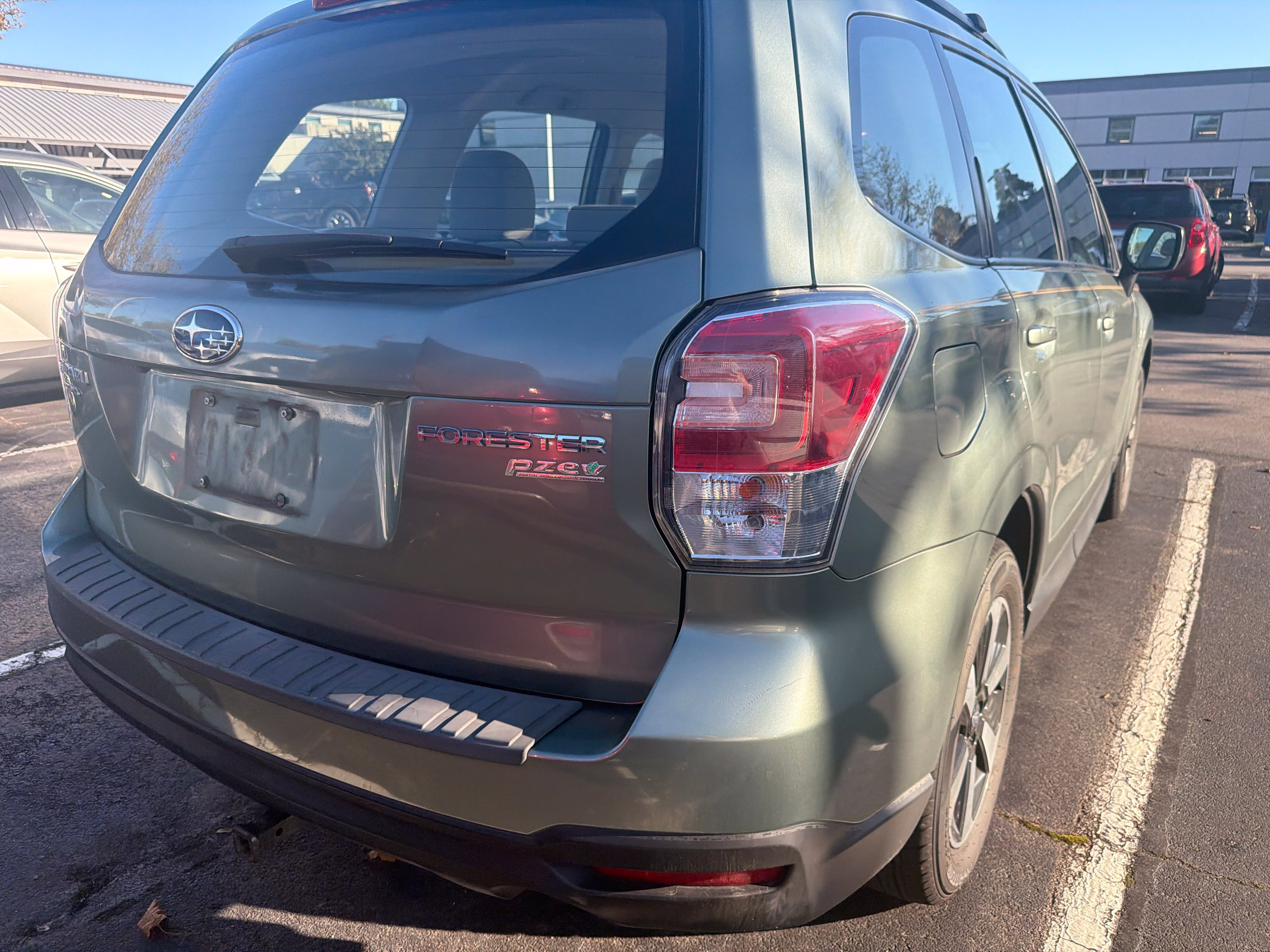 Used 2017 Subaru Forester 2.5i w/ Alloy Wheel Package AWD/4WD image 9