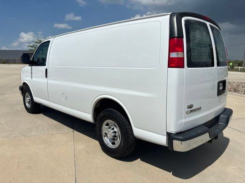 Used 2018 Chevrolet Express 2500 w/ Communications Package RWD image 32