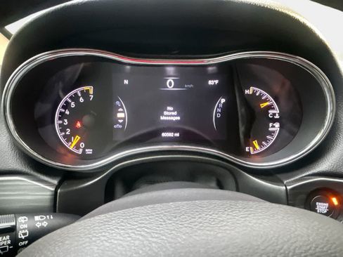 Used 2019 Jeep Grand Cherokee Limited AWD/4WD image 19