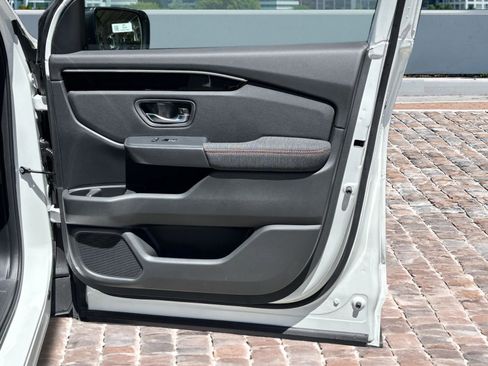 New 2026 Honda Pilot Sport image 13