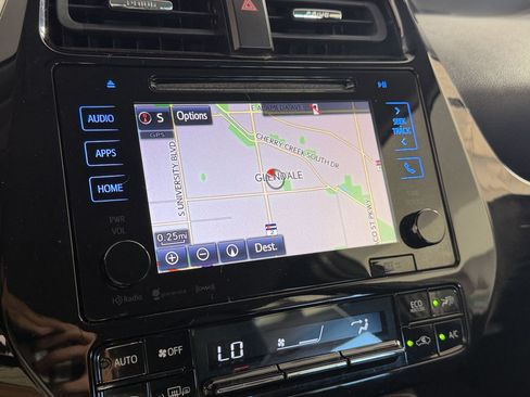 Used 2018 Toyota Prius Three Touring FWD image 19