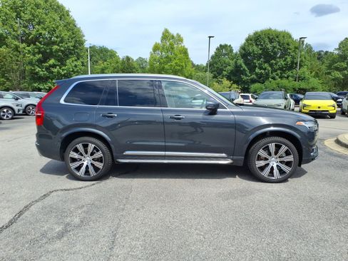 Used 2021 Volvo XC90 T8 Inscription w/ Lounge Package AWD/4WD image 2