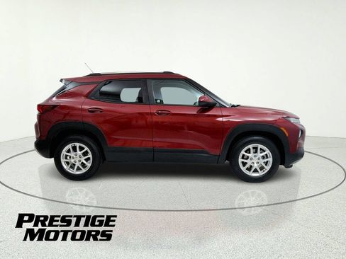 Used 2021 Chevrolet TrailBlazer LT AWD/4WD image 11
